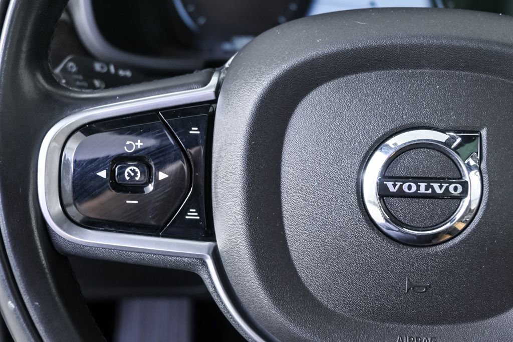 Used 2018 Volvo S90 T5 Momentum w/ Convenience Package image 10