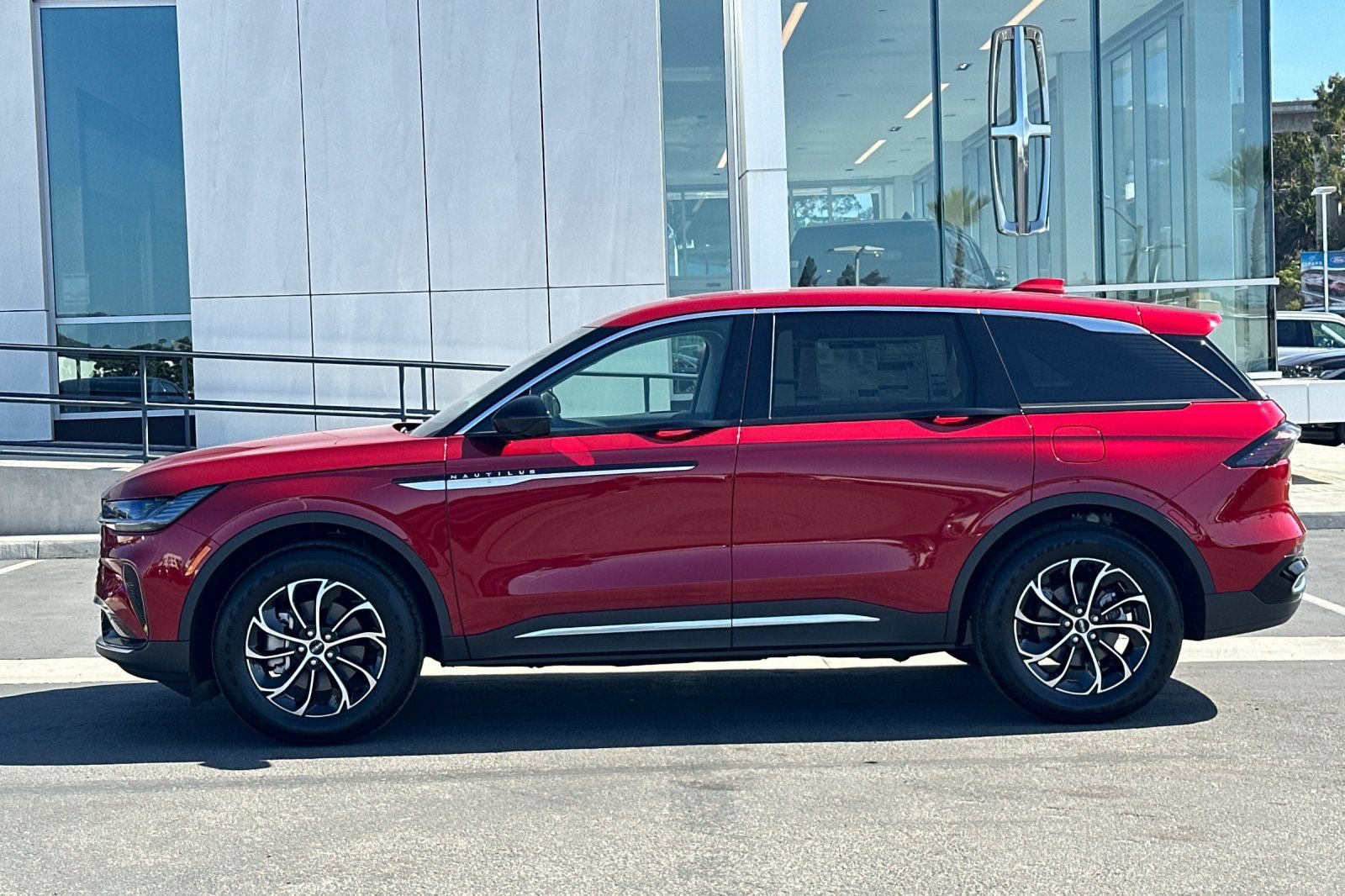 New 2026 Lincoln Nautilus Premier AWD/4WD image 6