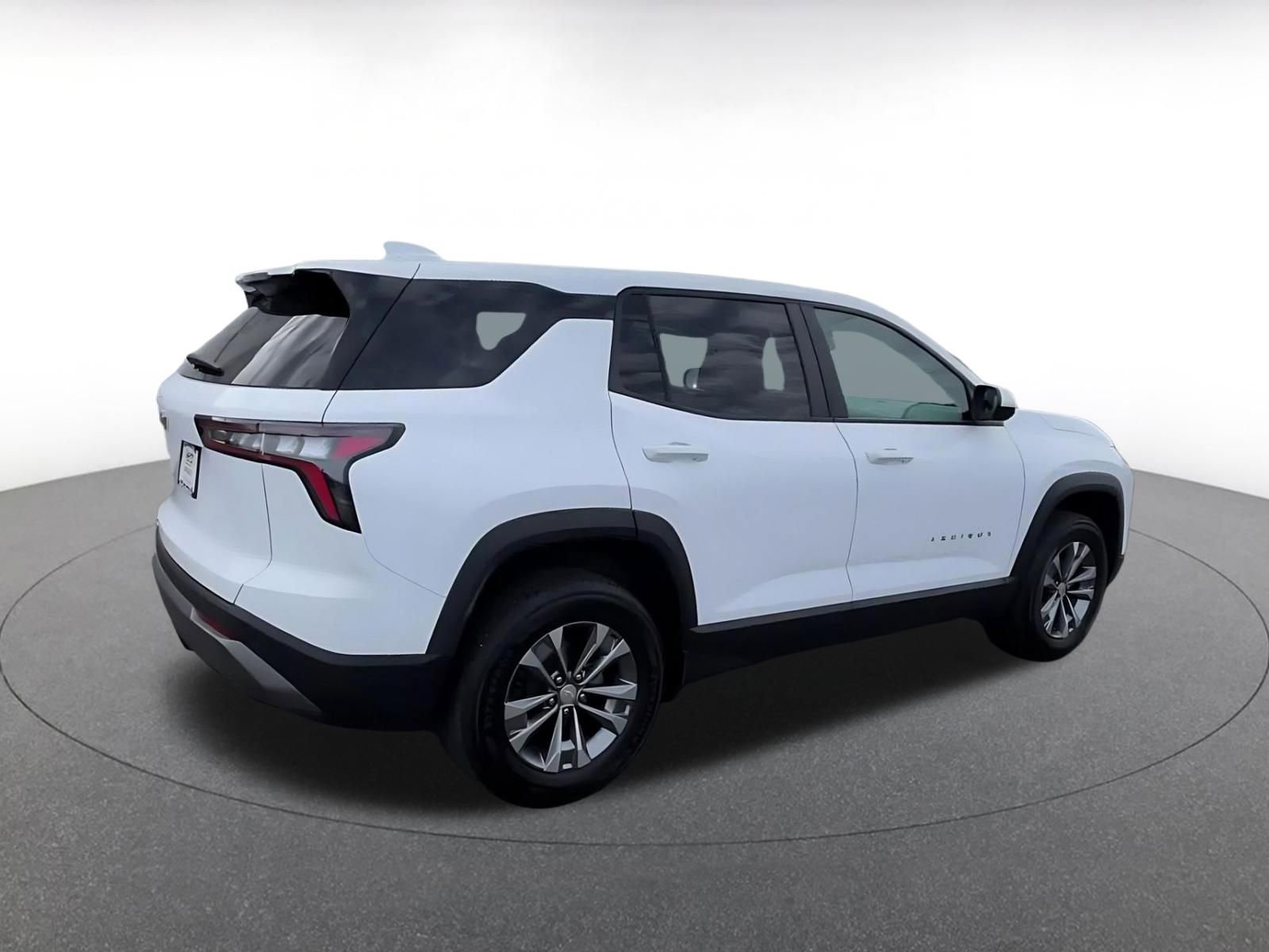 Used 2025 Chevrolet Equinox LT FWD image 15