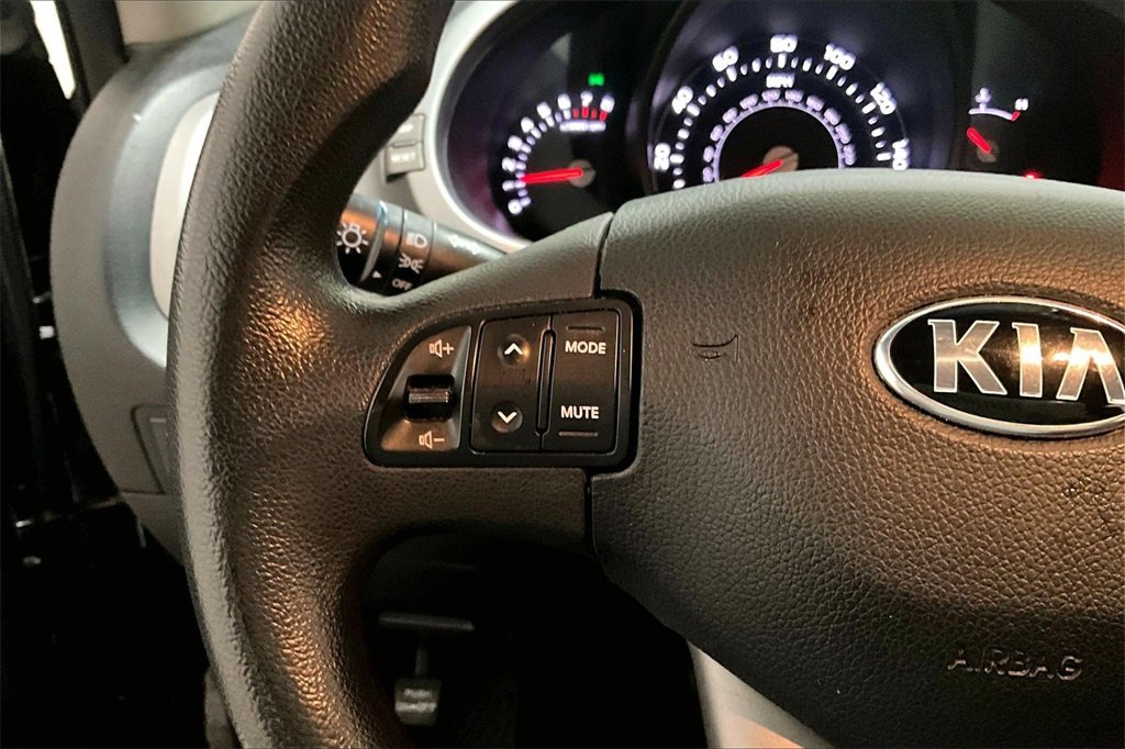 Used 2016 Kia Sportage LX image 11