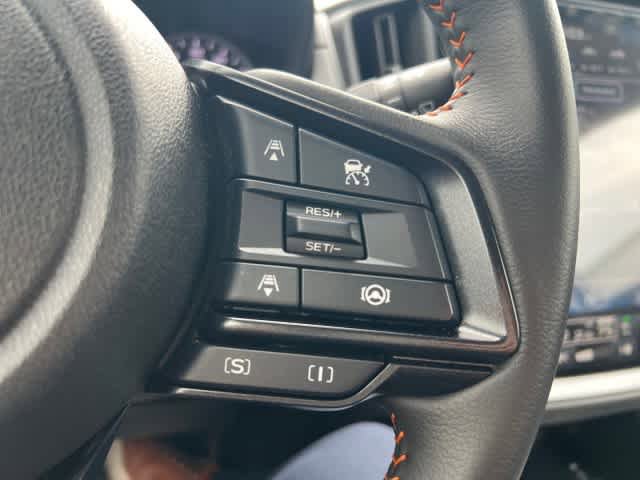 Certified 2025 Subaru Crosstrek 2.5i Limited w/ Crosstrek Mirror Package image 27