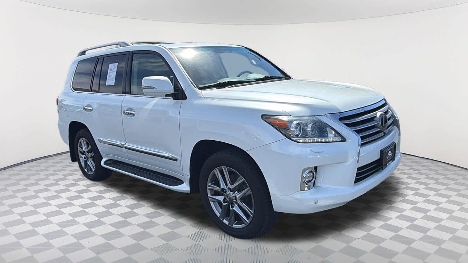 Used 2015 Lexus LX 570 4WD image 3