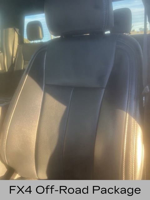 Used 2022 Ford F350 Lariat w/ Lariat Ultimate Package image 2