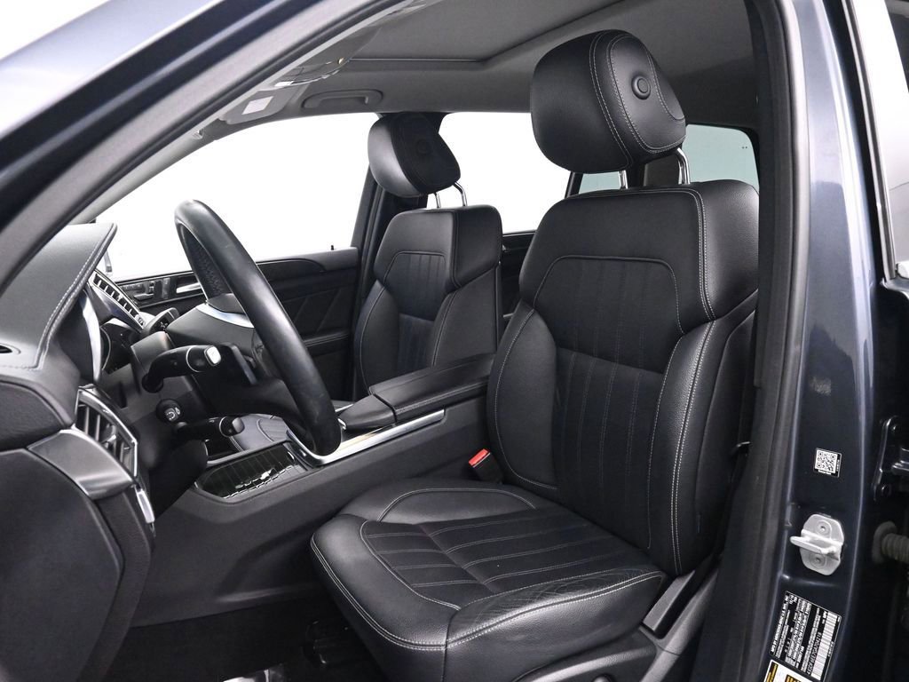 Used 2016 Mercedes-Benz GL 450 4MATIC w/ Premium I Package image 12