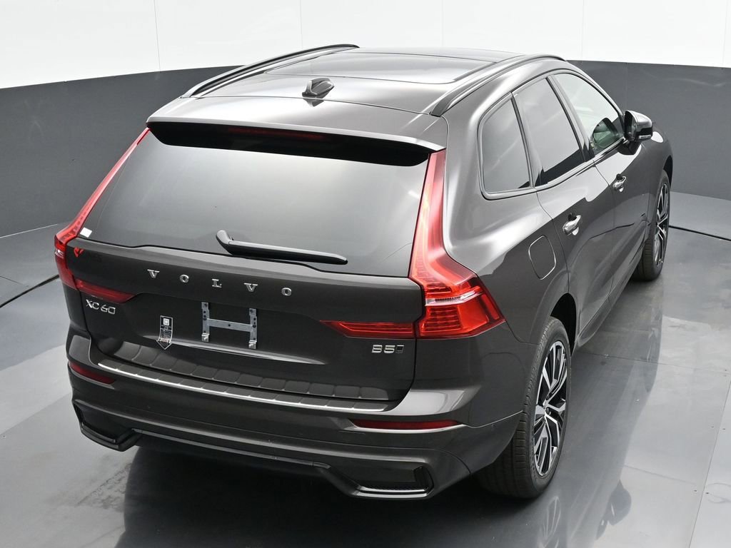 New 2025 Volvo XC60 B5 Plus w/ Protection Package Premier image 31