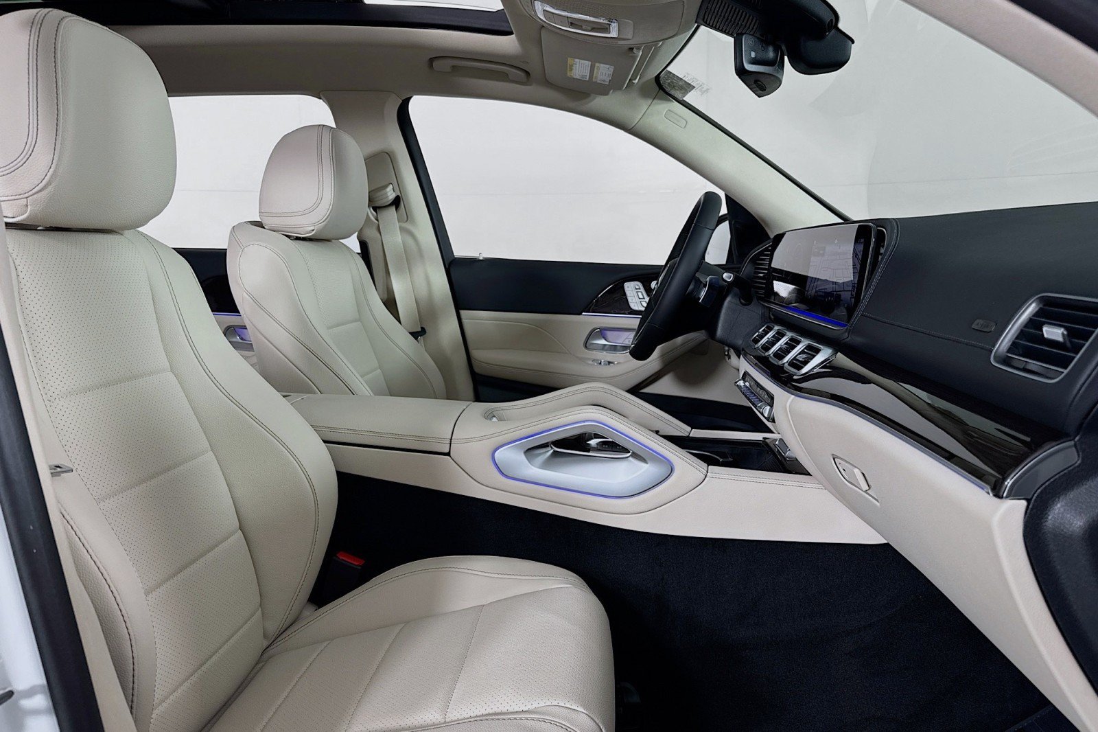 New 2026 Mercedes-Benz GLS 450 4MATIC image 6