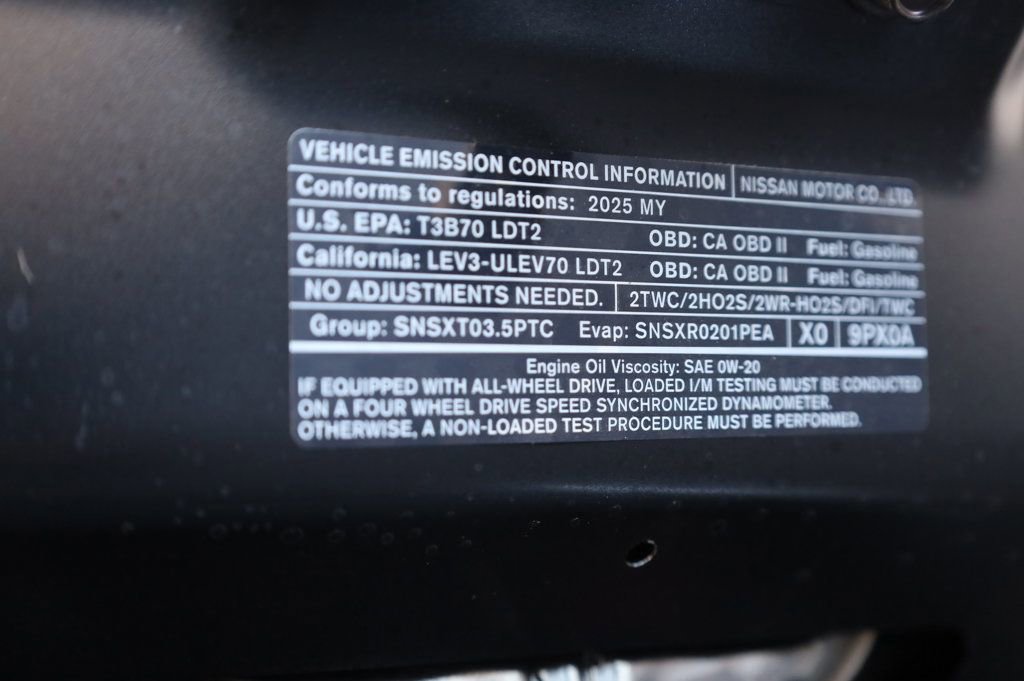 Used 2025 Nissan Pathfinder SV image 10