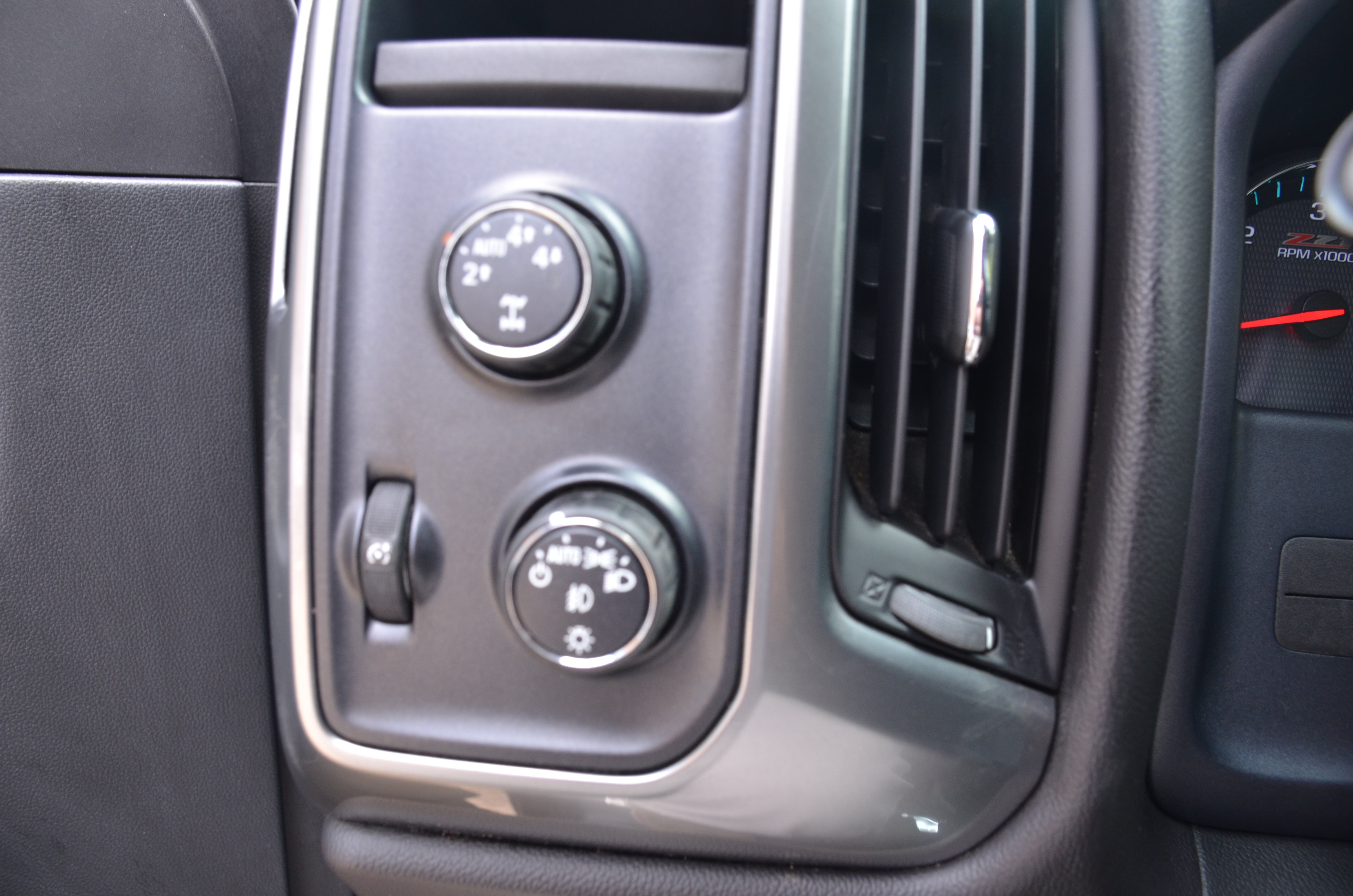 Used 2016 Chevrolet Silverado 1500 LT w/ All Star Edition AWD/4WD image 42