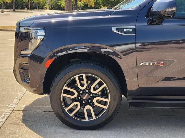 Used 2023 GMC Yukon AT4 w/ AT4 Premium Package AWD/4WD image 8