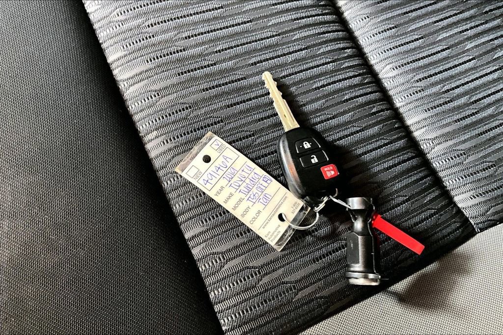 Used 2019 Toyota Tundra SR5 image 10