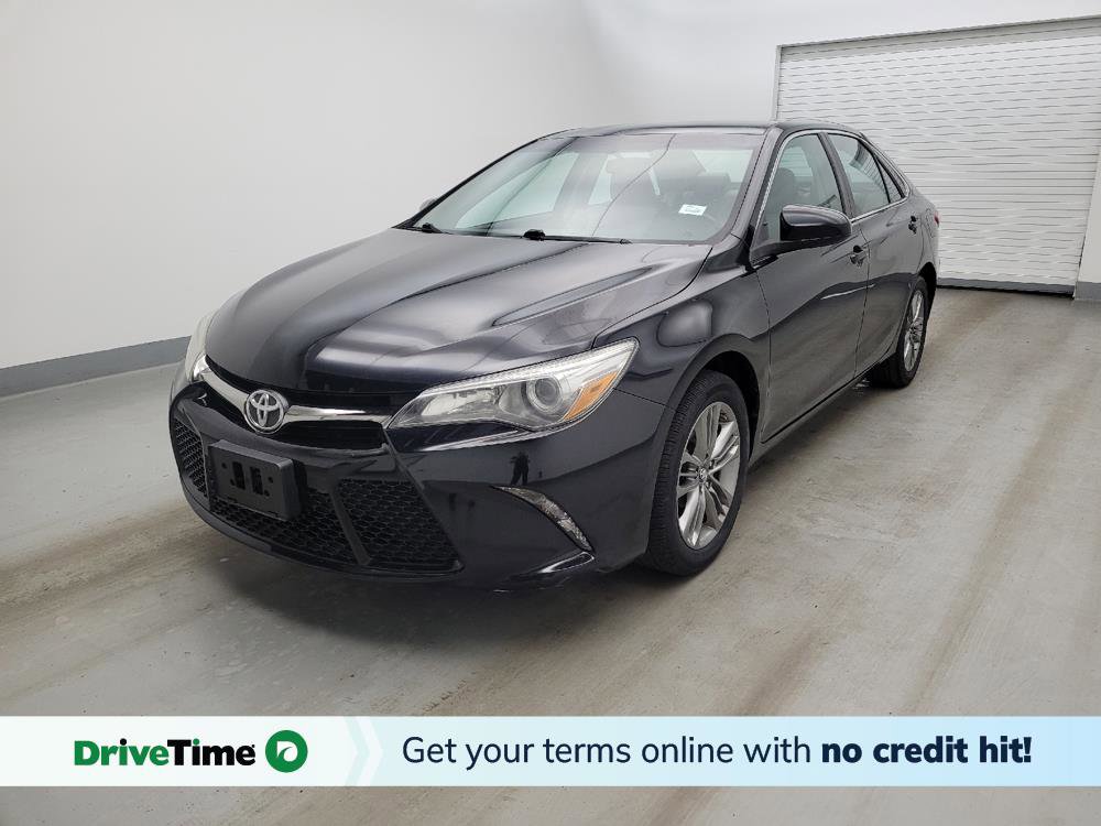 Used 2017 Toyota Camry SE image 1