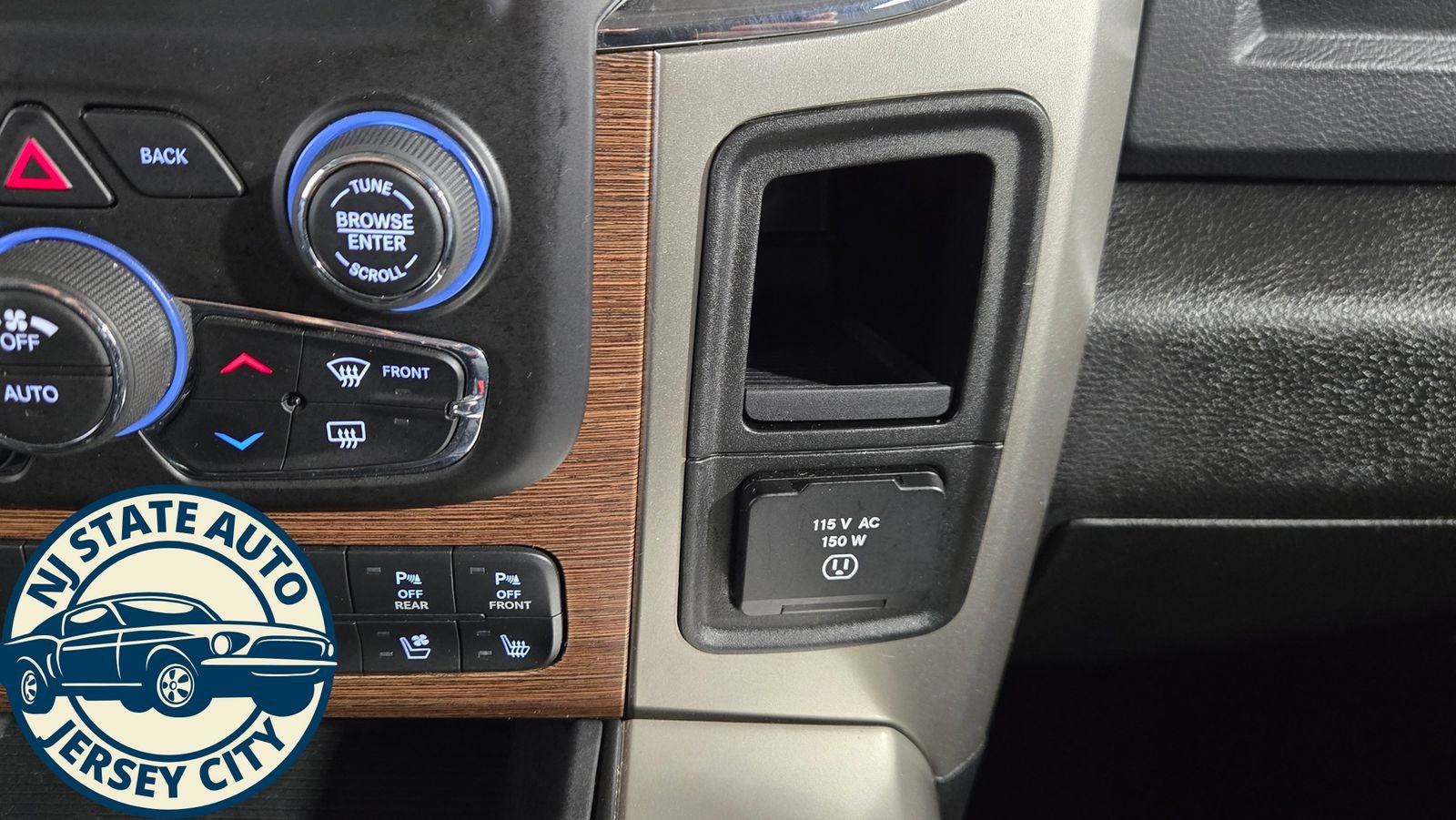 Used 2018 RAM 1500 Laramie w/ Convenience Group image 21