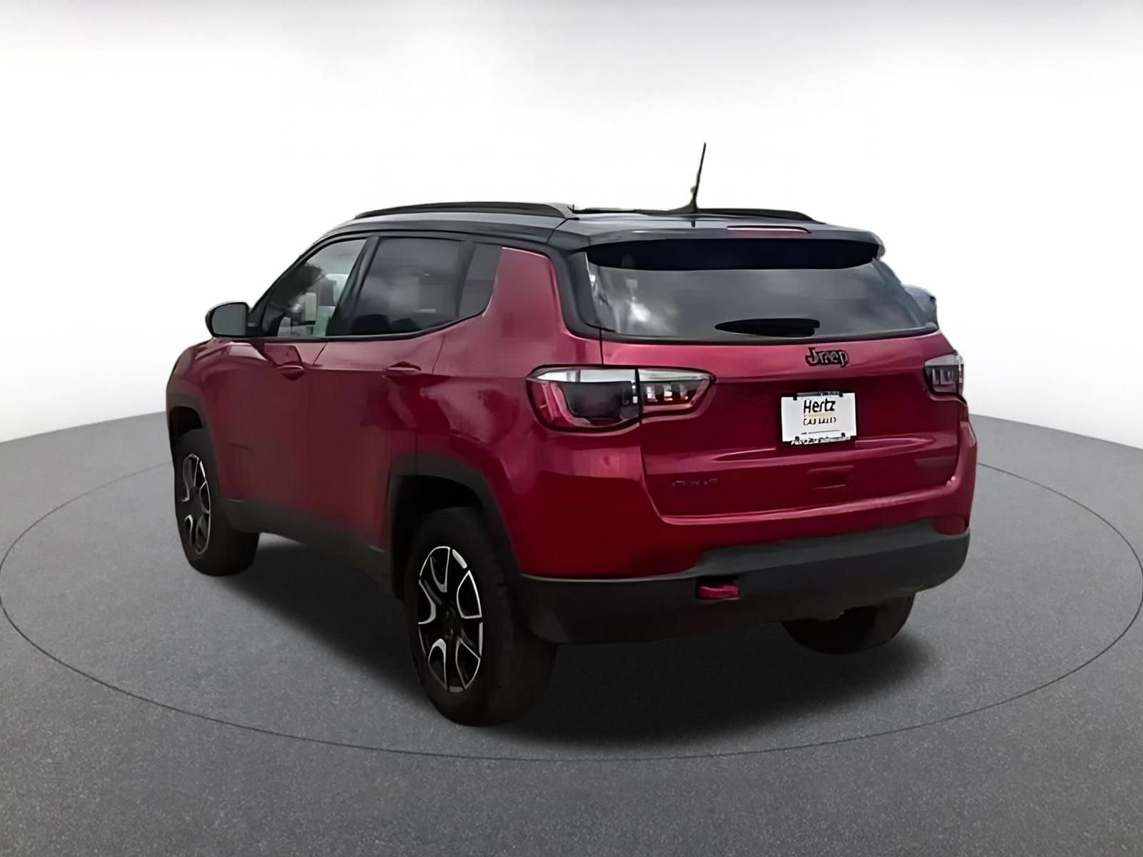 Used 2025 Jeep Compass Trailhawk AWD/4WD image 12