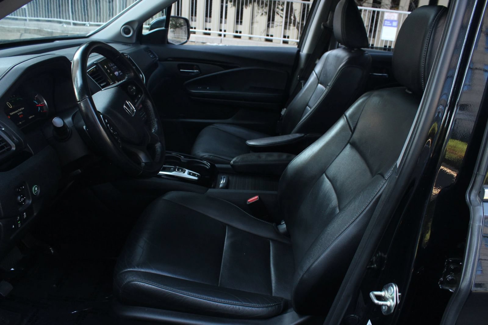 Used 2020 Honda Pilot Touring image 12