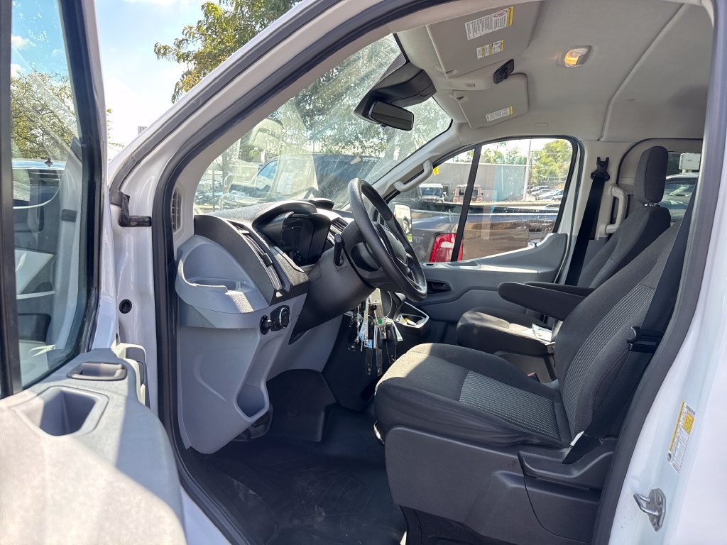 Used 2018 Ford Transit 150 XL RWD image 12