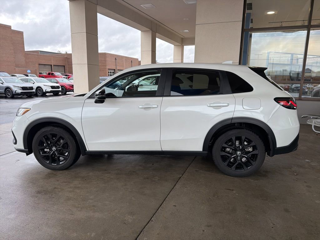 Certified 2024 Honda HR-V Sport image 2