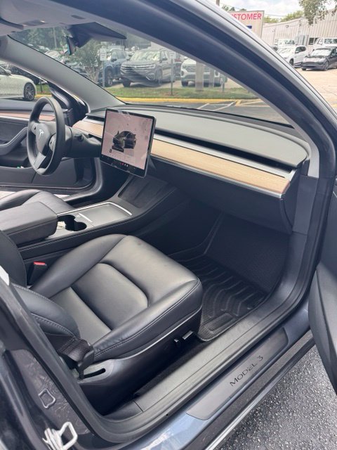 Used 2022 Tesla Model 3 Standard Range RWD image 16