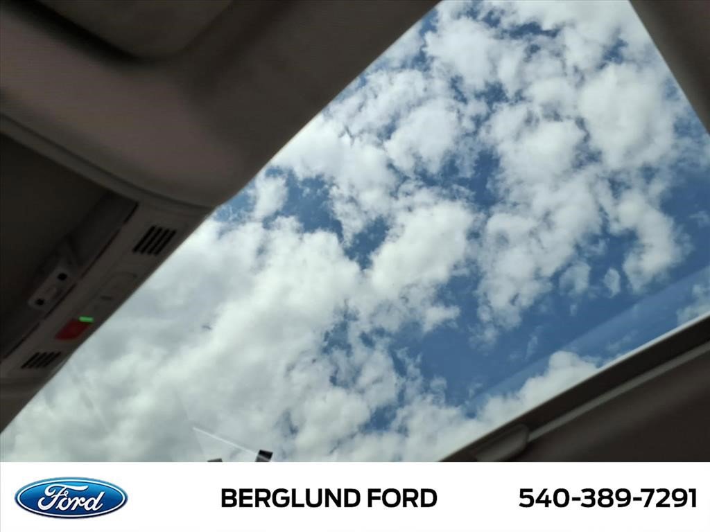 Used 2021 Volkswagen Jetta SEL Premium FWD image 32