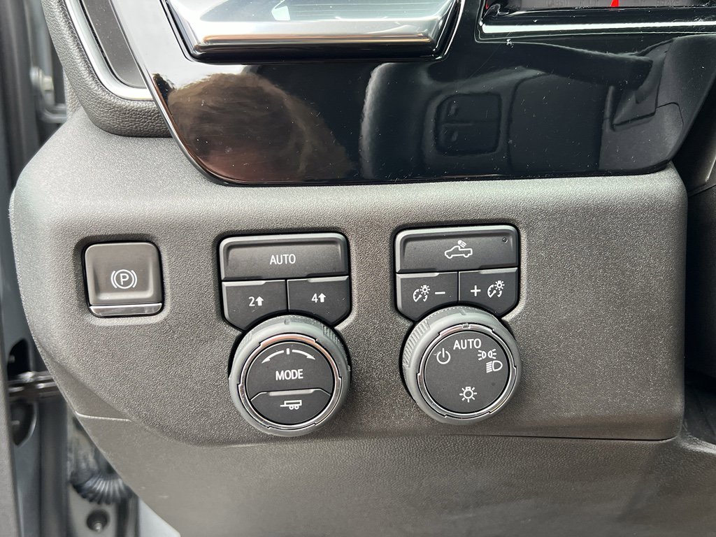 Used 2024 Chevrolet Silverado 1500 LT image 14