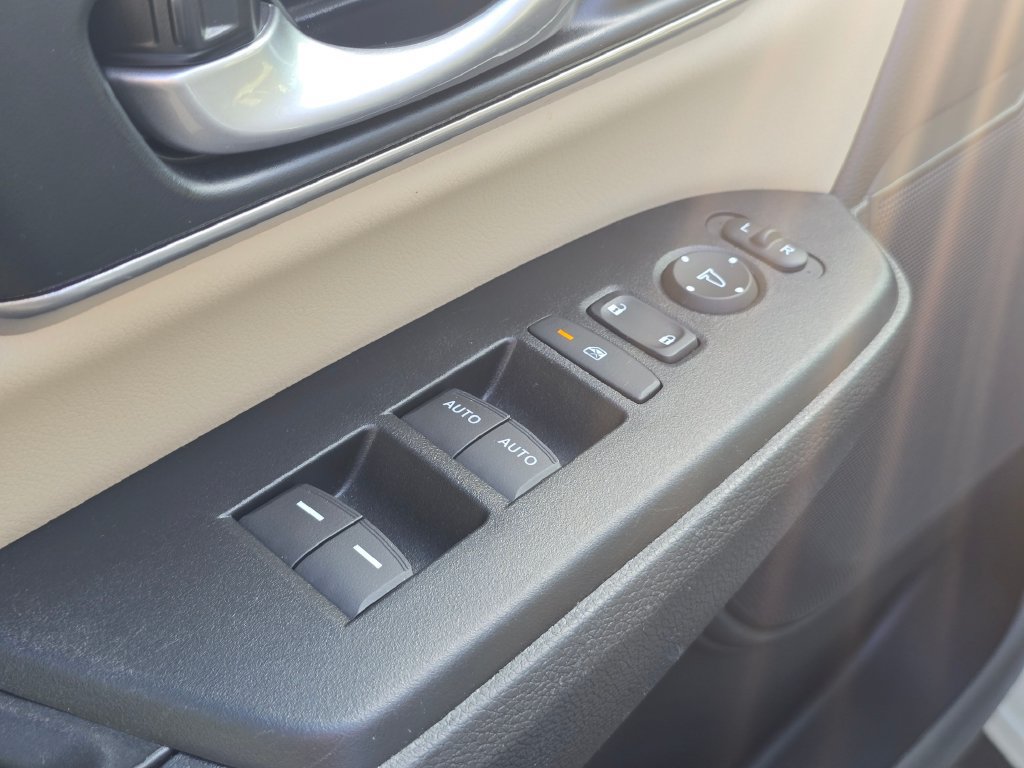 Used 2022 Honda CR-V Touring image 30