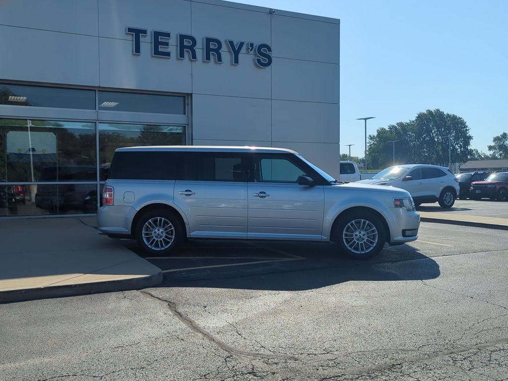 Used 2017 Ford Flex SEL w/ Equipment Group 202A AWD/4WD image 2