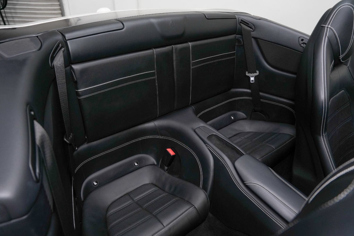 Used 2016 Ferrari California T RWD image 31