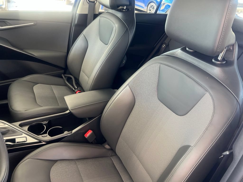 Certified 2024 Kia Niro EX FWD image 5