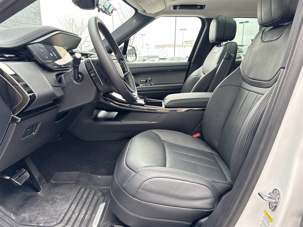 Used 2024 Land Rover Range Rover Sport Dynamic SE image 18