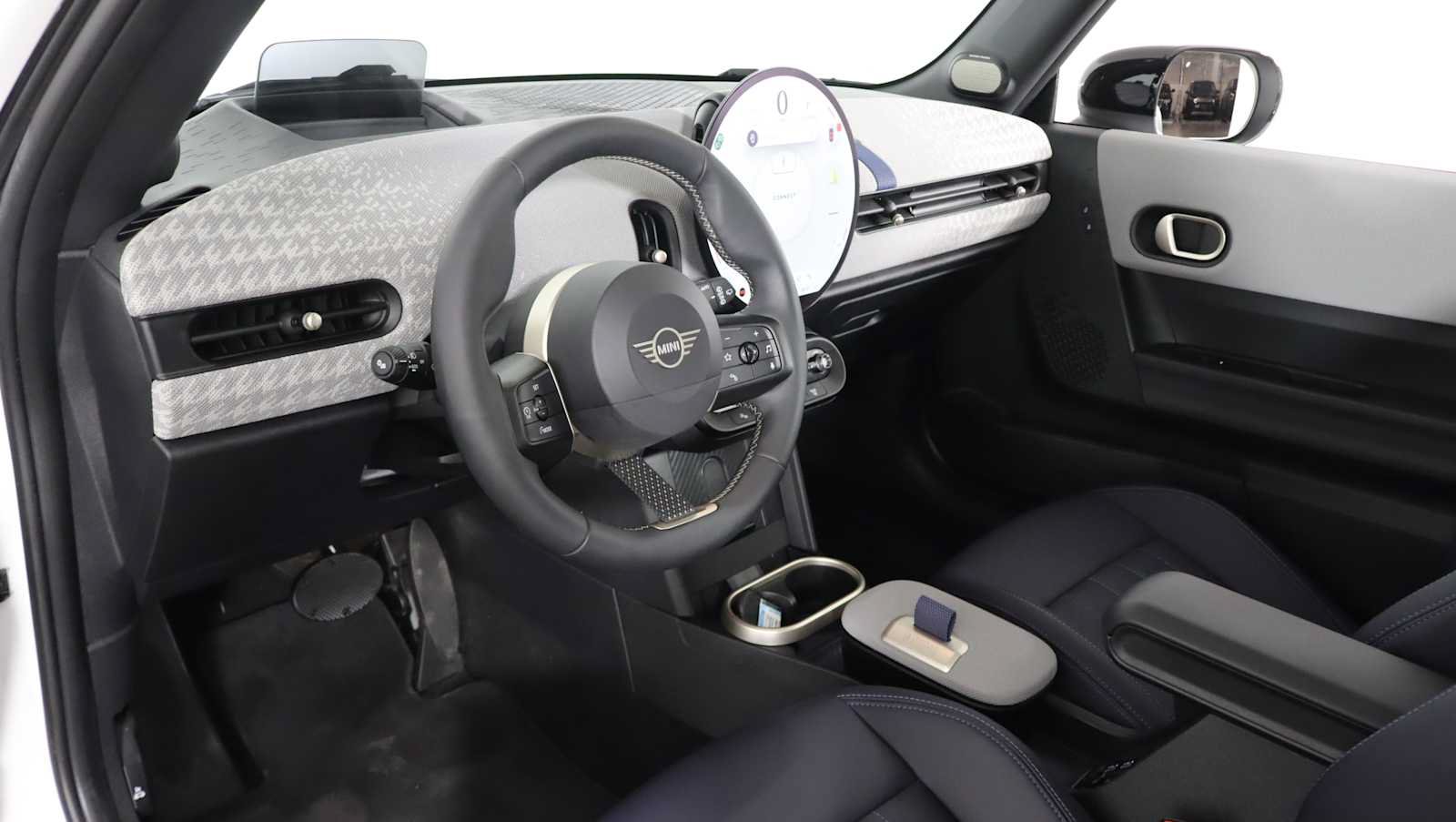 Used 2025 MINI Cooper S FWD image 12