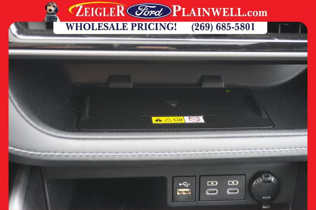 Used 2023 Toyota Highlander XLE image 24