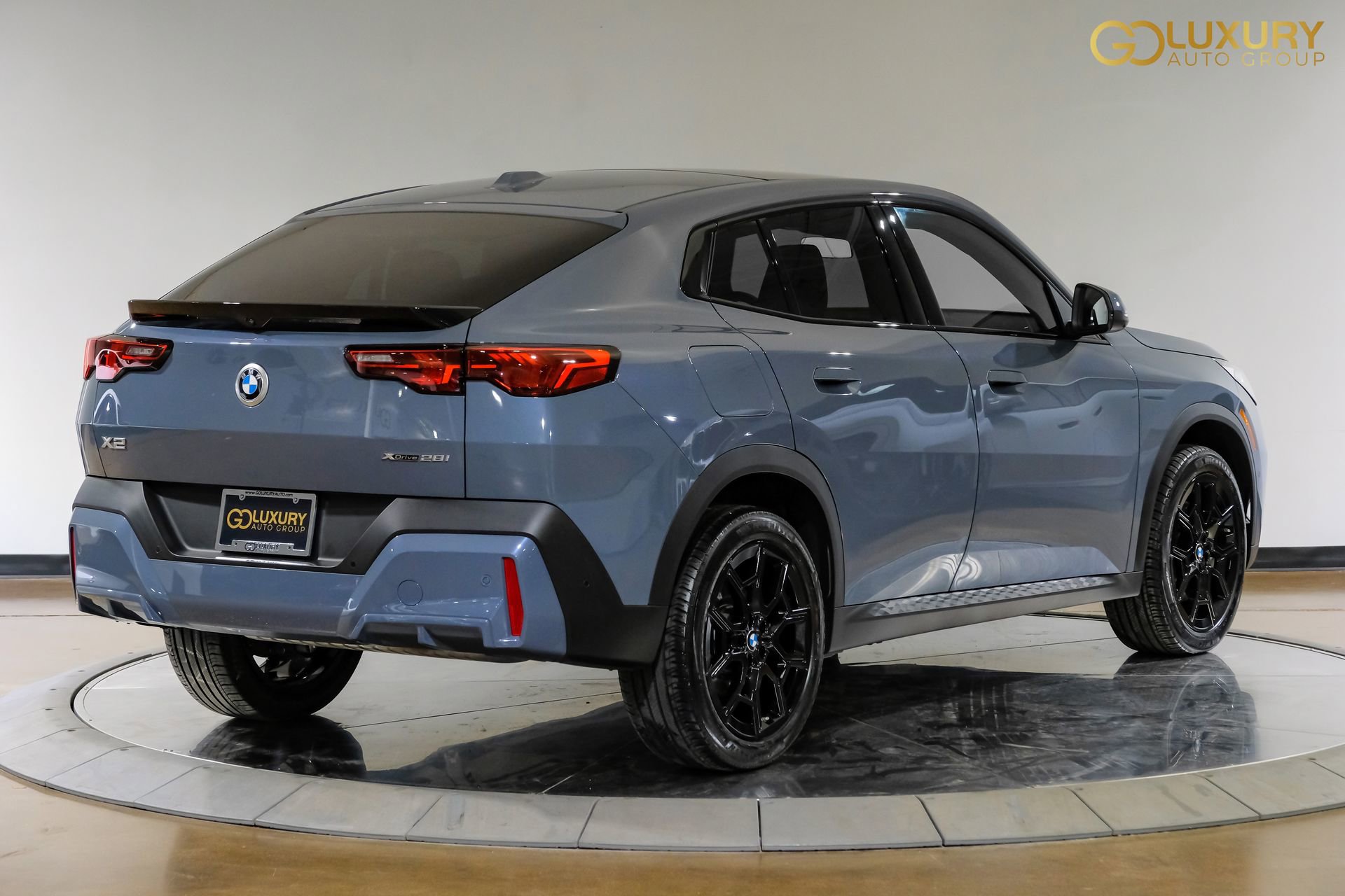 Used 2025 BMW X2 xDrive28i AWD/4WD image 10