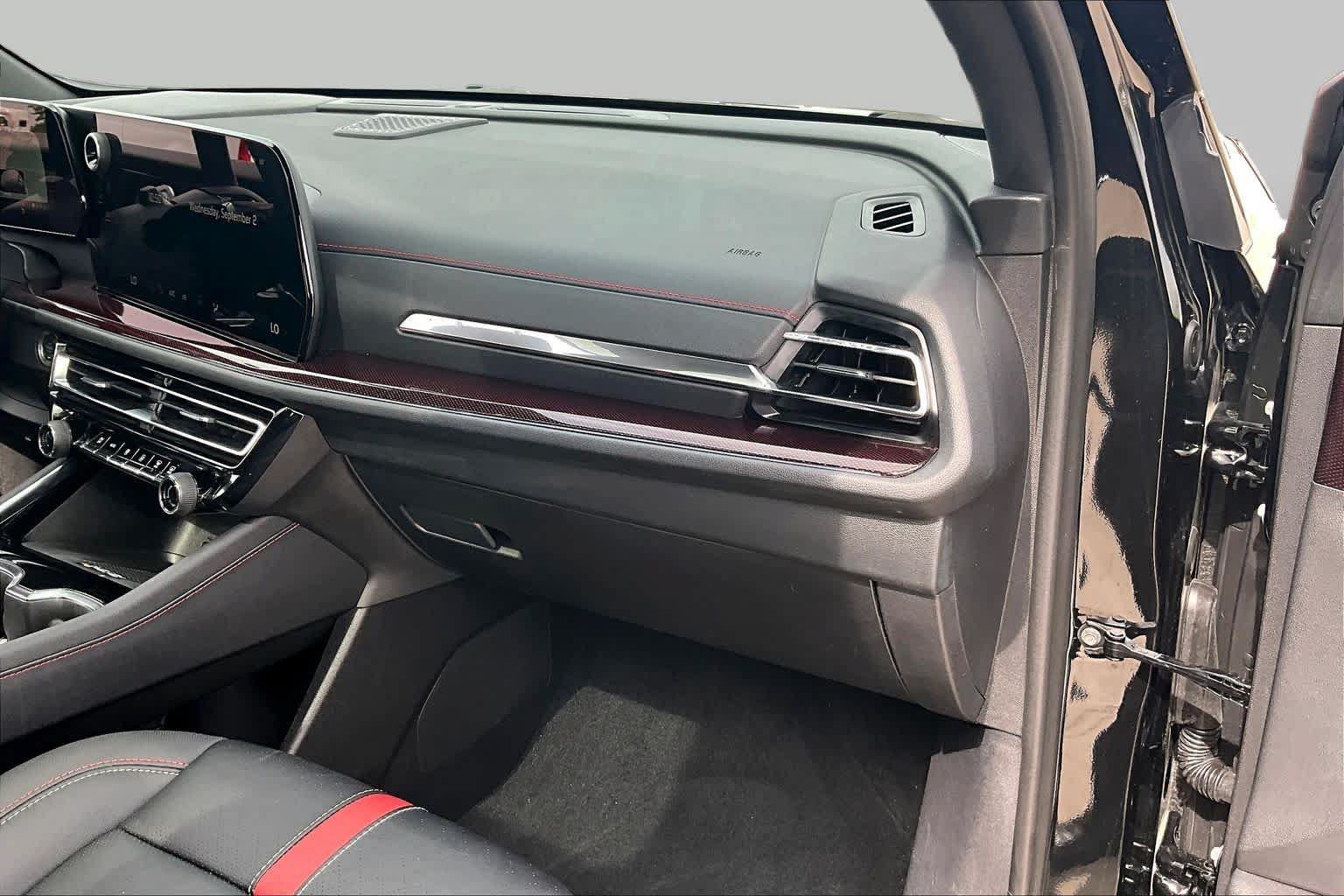 Used 2025 Chevrolet Traverse RS w/ LPO, Floor Liner Package FWD image 17
