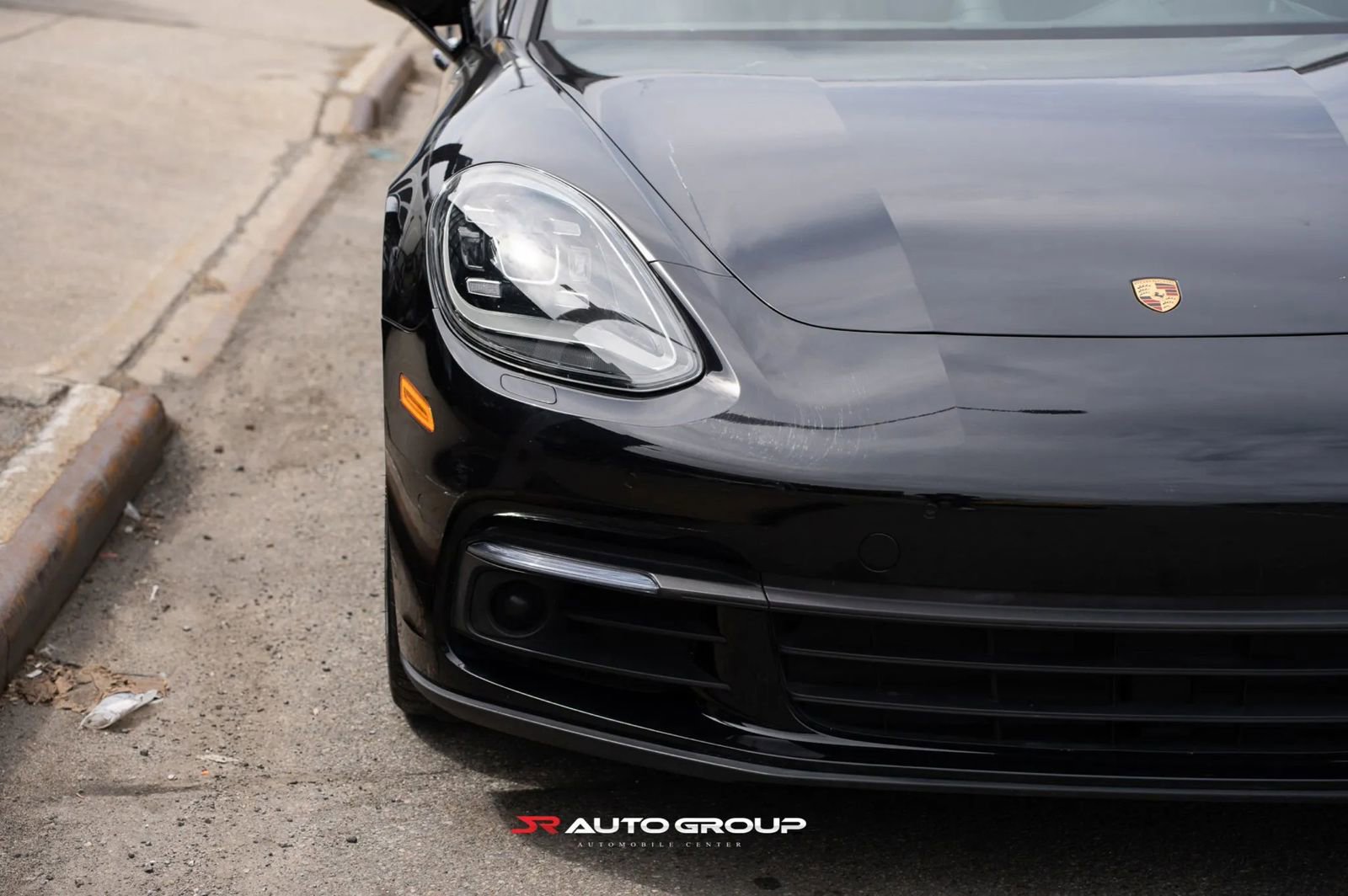 Used 2019 Porsche Panamera 4 image 8