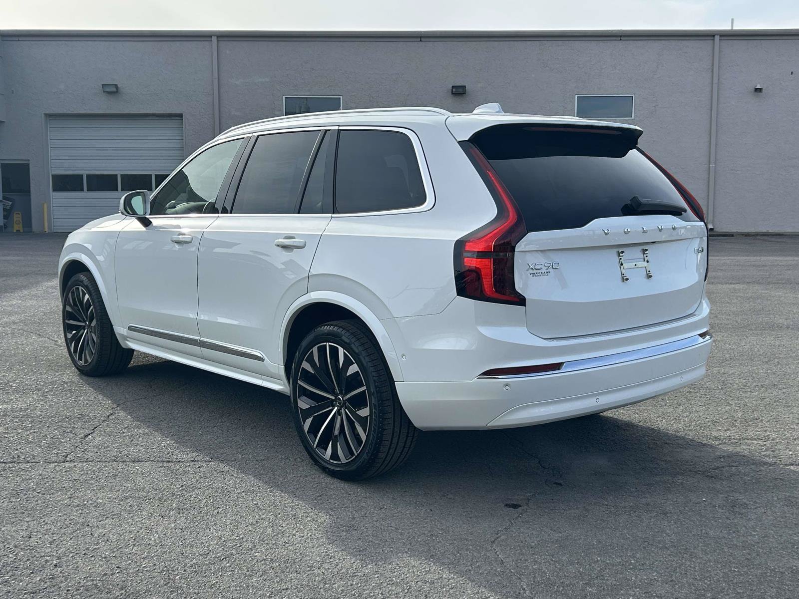 New 2026 Volvo XC90 B6 Ultra w/ Protection Package Premier AWD/4WD image 5