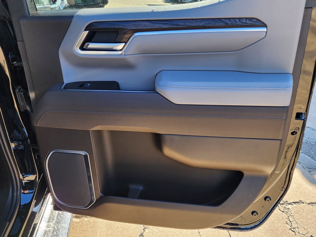New 2026 GMC Sierra 1500 SLT w/ SLT Premium Plus Package image 40