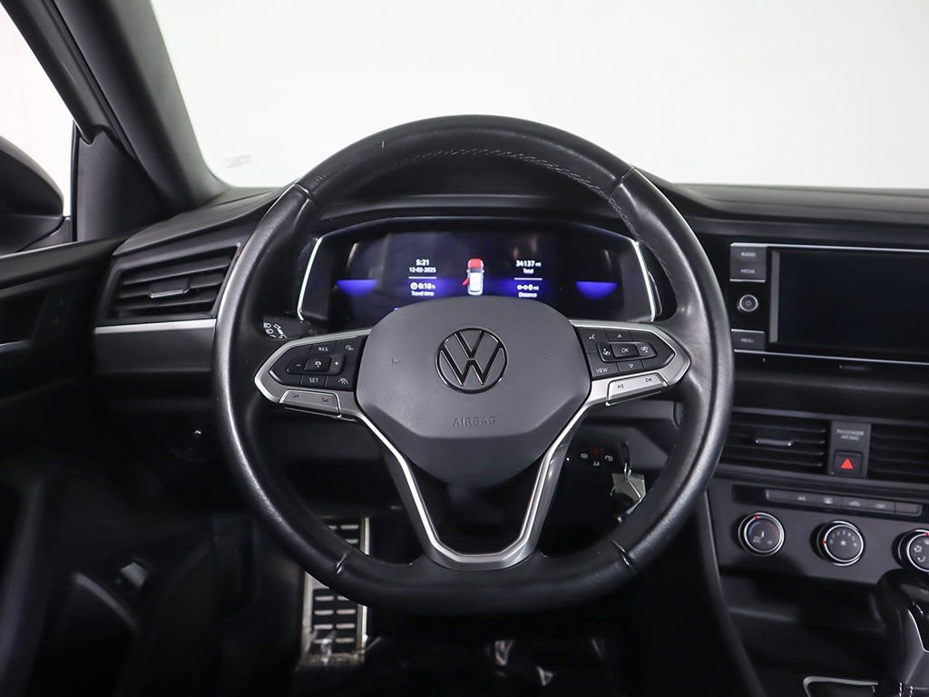 Used 2023 Volkswagen Jetta Sport image 35