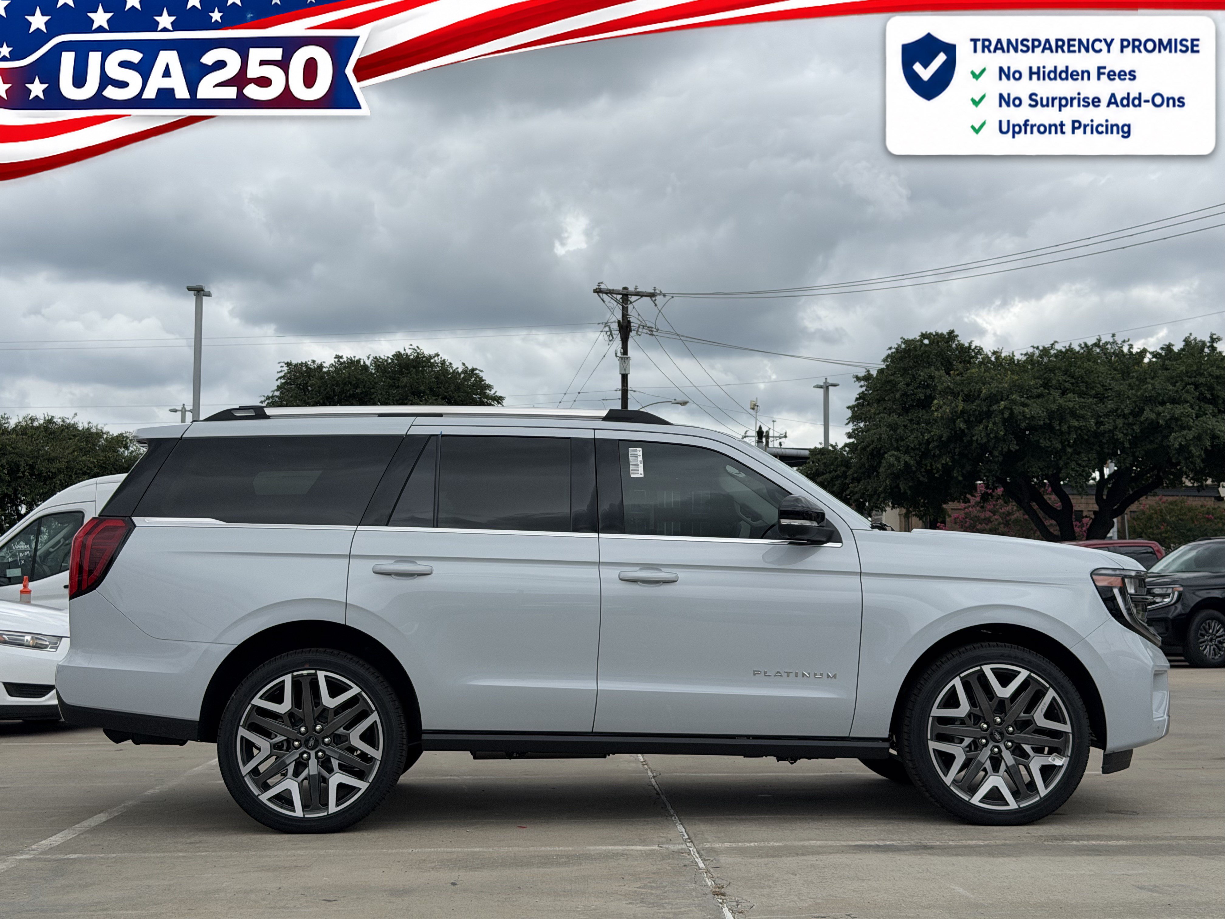 New 2026 Ford Expedition Platinum w/ Platinum Ultimate Package AWD/4WD image 3