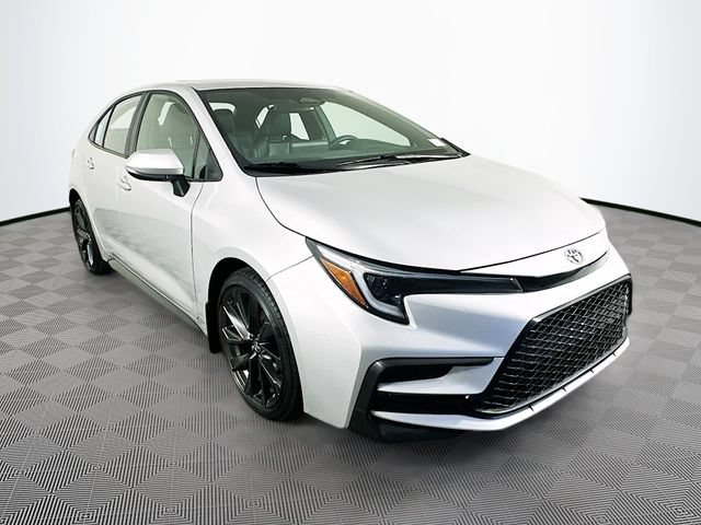 Used 2024 Toyota Corolla XSE FWD image 4