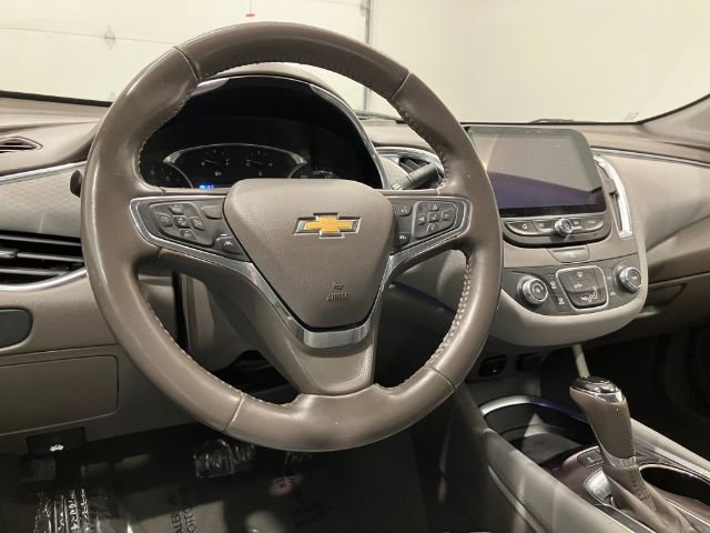 Used 2018 Chevrolet Malibu LT w/ Driver Confidence Package image 34
