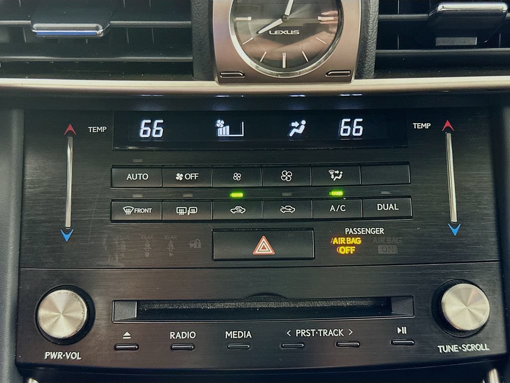 Used 2017 Lexus IS 200t RWD image 18