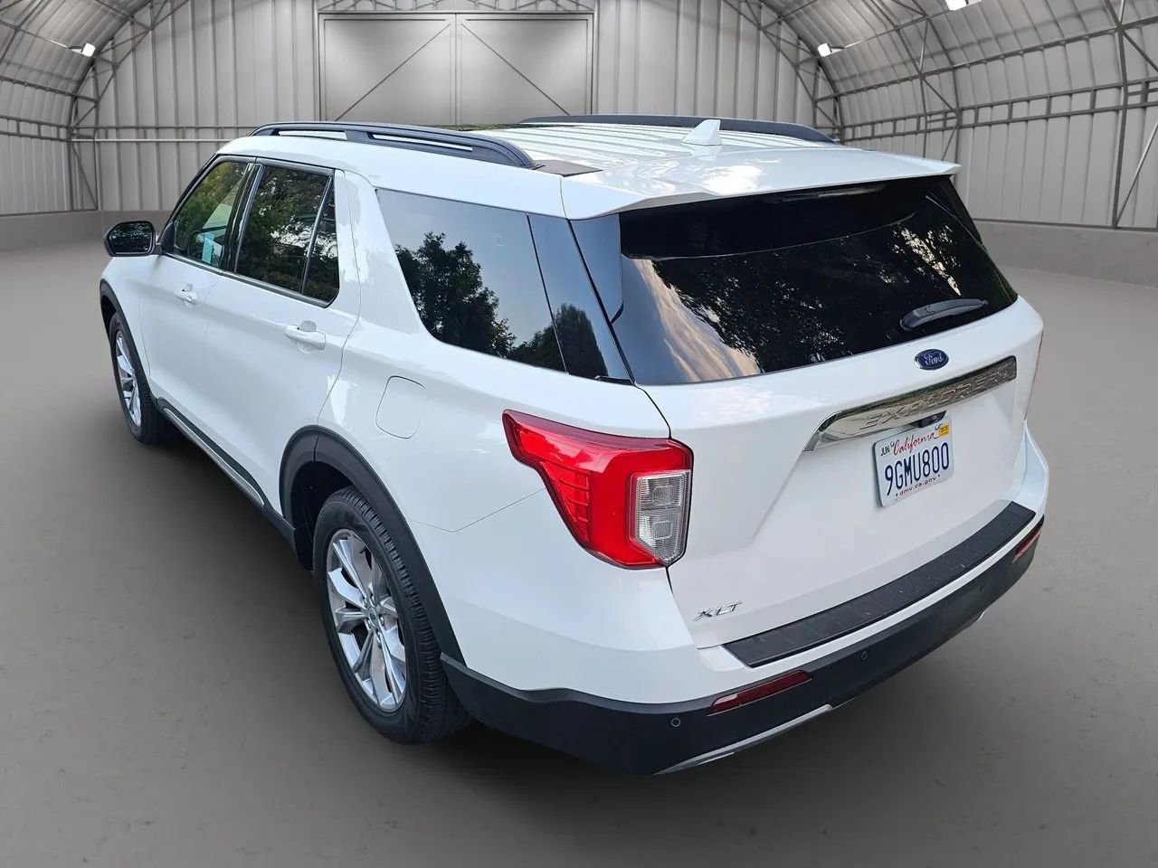 Used 2023 Ford Explorer XLT w/ Equipment Group 202A image 6