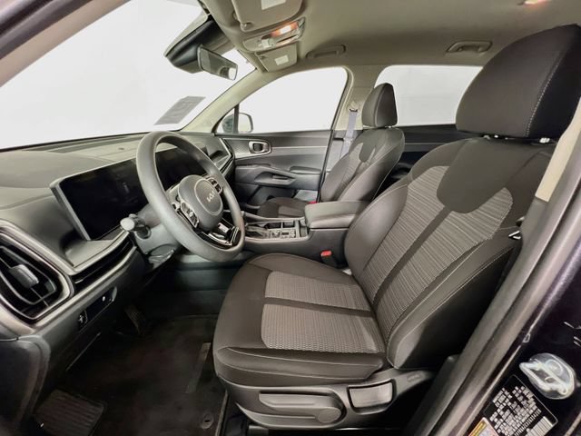 Used 2025 Kia Sorento LX FWD image 10