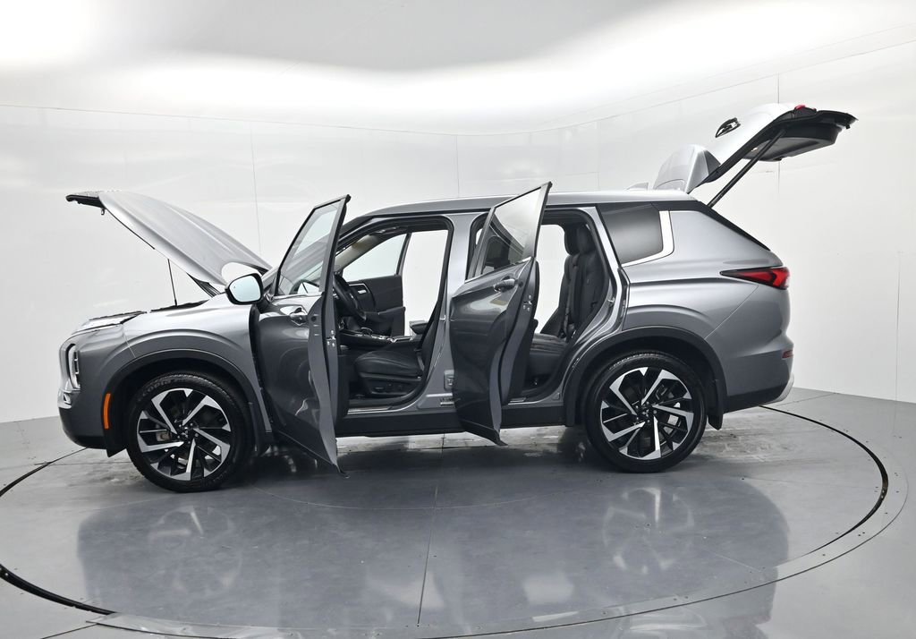 Used 2024 Mitsubishi Outlander SE image 60