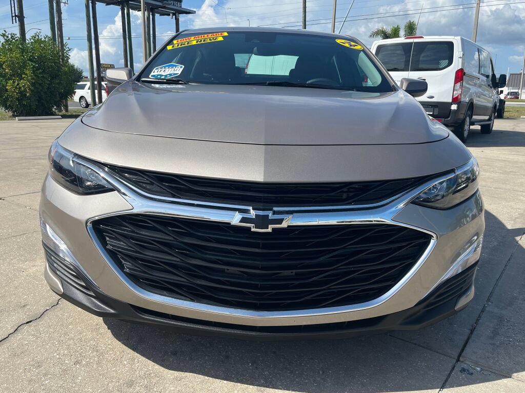 Used 2024 Chevrolet Malibu RS FWD image 8