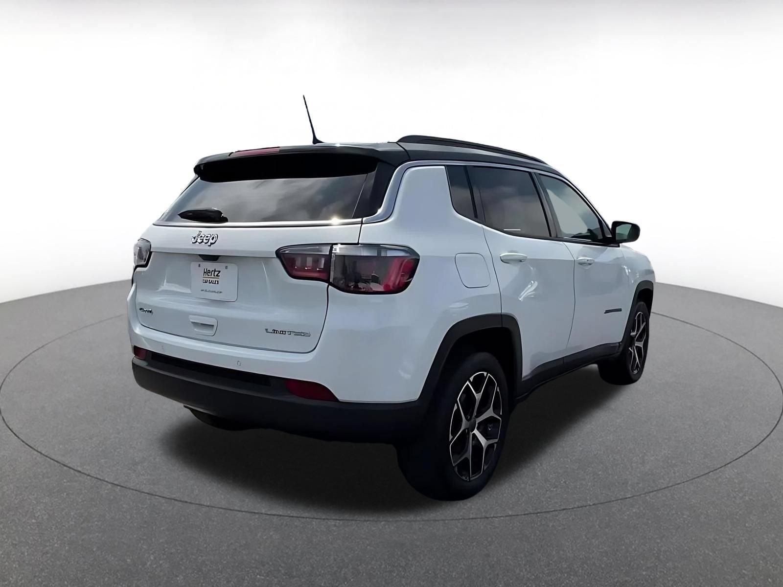 Used 2025 Jeep Compass Limited AWD/4WD image 15