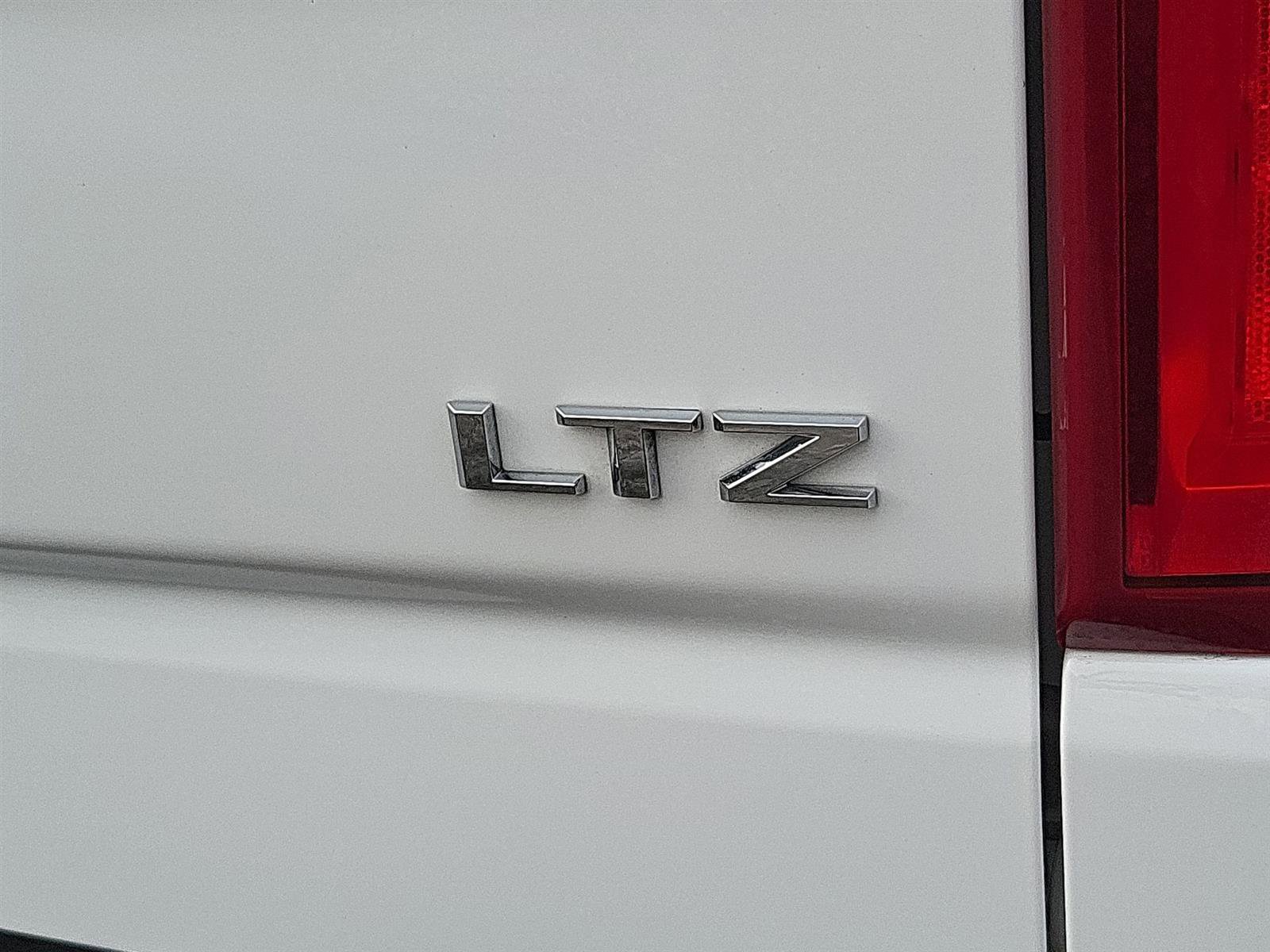 Used 2023 Chevrolet Silverado 1500 LTZ w/ LTZ Convenience Package II image 30