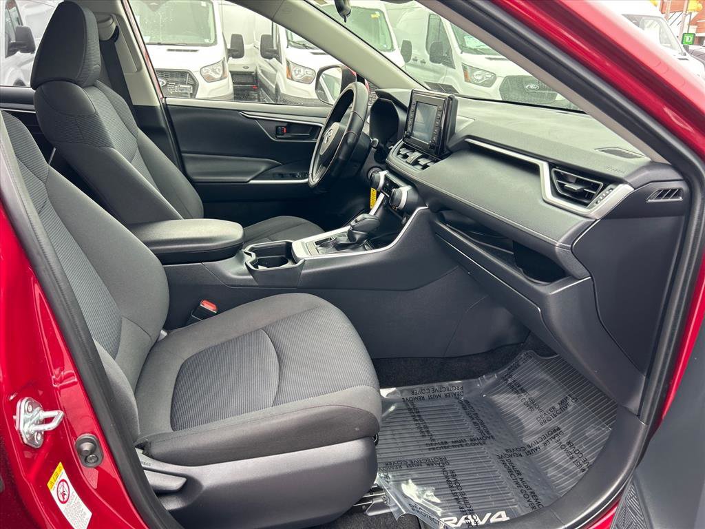 Used 2019 Toyota RAV4 LE w/ All Weather Liner Package image 17