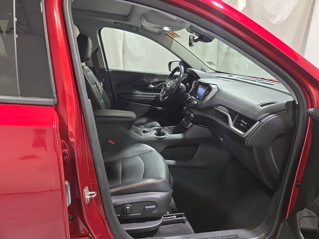 Used 2022 GMC Terrain AT4 w/ Infotainment Package II image 14