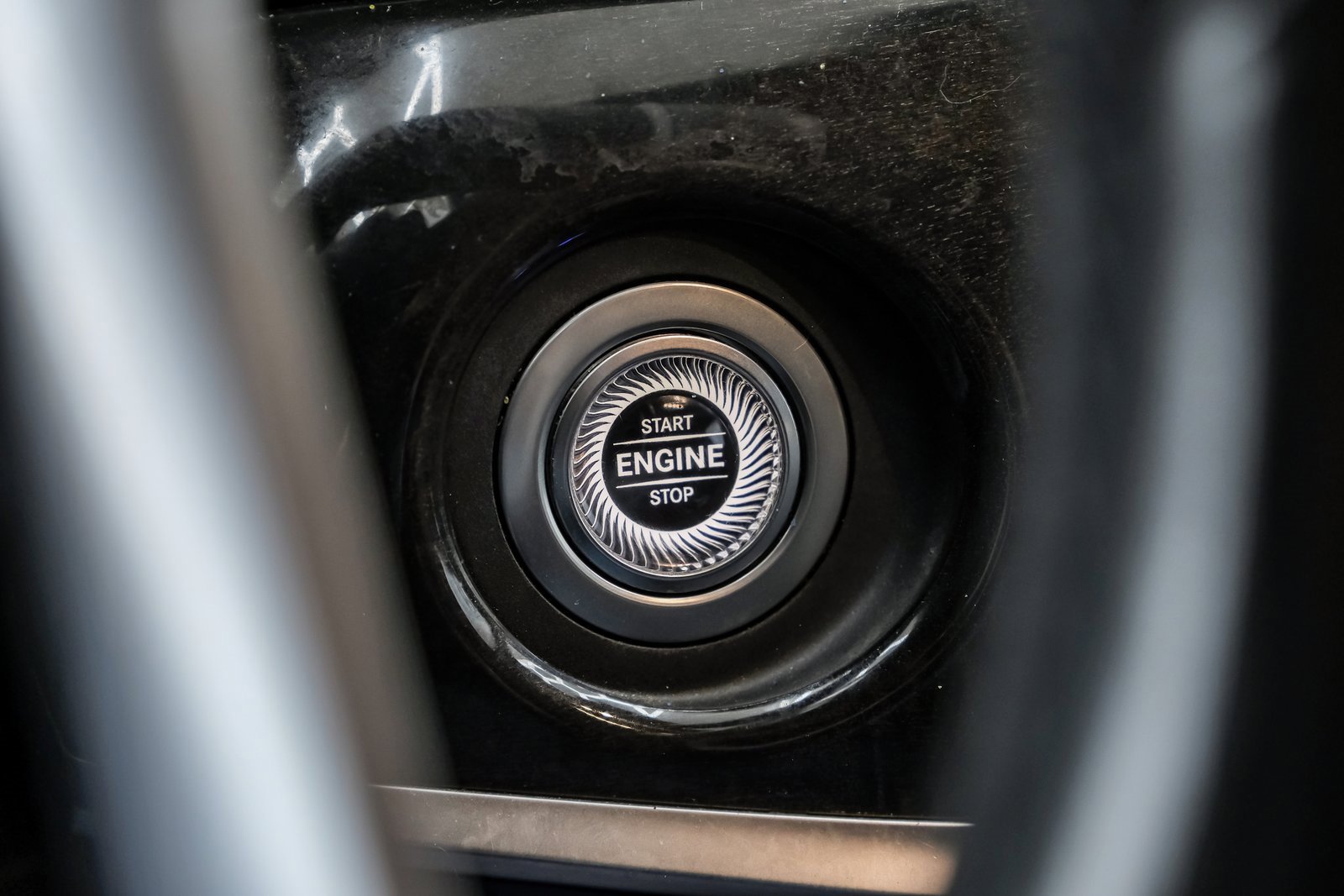 Used 2019 Mercedes-Benz S 450 Sedan image 24