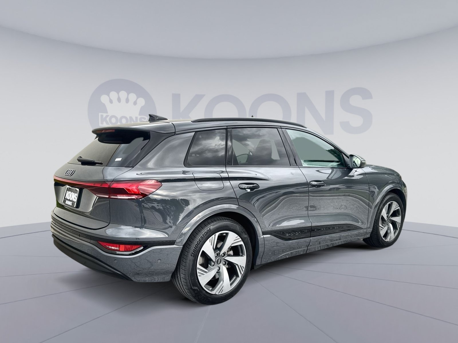Used 2025 Audi Q6 e-tron Prestige AWD/4WD image 7